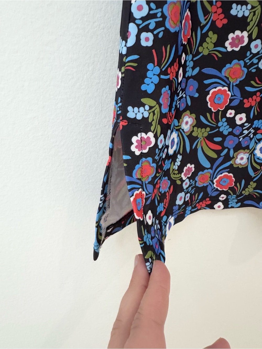 nuu•muu Fleurty Active Dress Black Ditsy Floral Keyhole Athleisure Medium - Picture 5 of 16